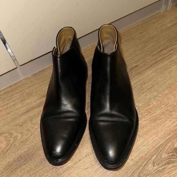 Everlane Other - Everlane  Black Leather Ankle Booties size 5.5